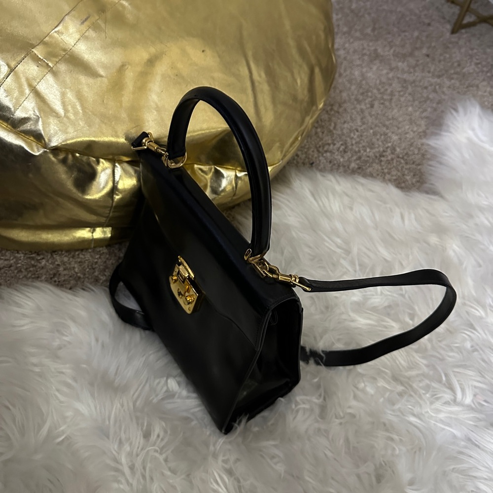 Gucci Vintage 1980's RARE black Leather 3-way bag, stunning red leather interior - Picture 4 of 13